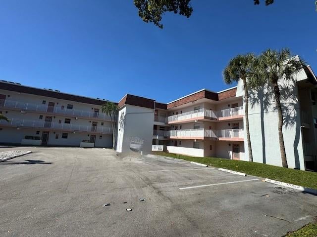 3 of 22 - 8002 Lagos De Campo Blvd B-306, Fort Lauderdale, FL