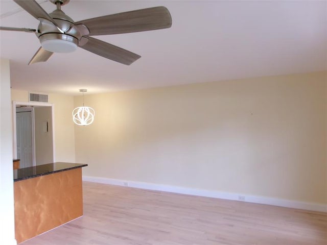 5 of 12 - 2401 Antigua Cir J1, Coconut Creek, FL