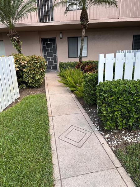 1 of 10 - 7281 Amberly Ln 109, Delray Beach, FL