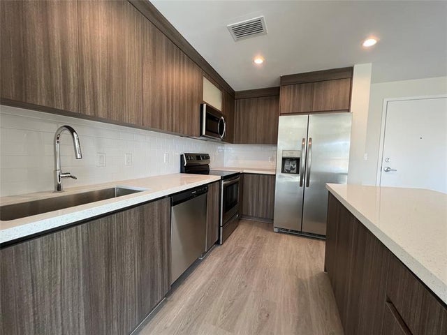 4 of 12 - 1938 Jackson St 305, Hollywood, FL