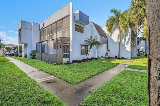2 of 39 - 2774 S University Dr 10a, Davie, FL