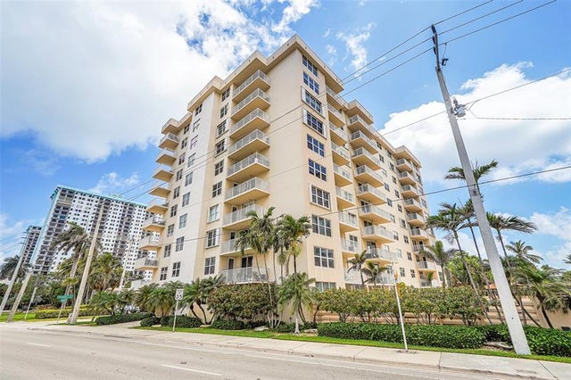 2 of 55 - 1401 S Ocean Dr 204, Hollywood, FL
