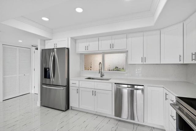 4 of 33 - 2480 Presidential Way 902, West Palm Beach, FL