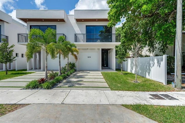 1 of 47 - 921 Ne 17th Ter A, Fort Lauderdale, FL