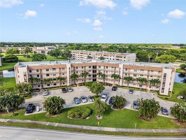 1 of 30 - 10101 Sunrise Lakes Blvd 204, Sunrise, FL