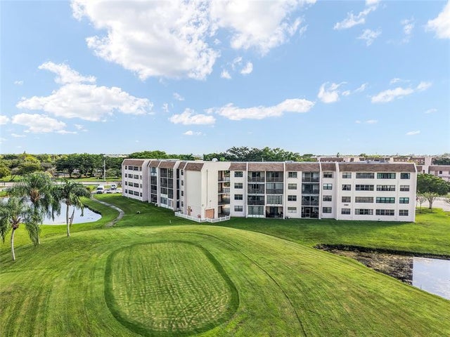 3 of 30 - 10101 Sunrise Lakes Blvd 204, Sunrise, FL