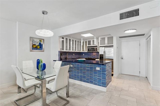 5 of 15 - 2301 Collins Ave 1015, Miami Beach, FL