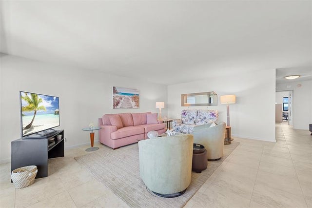5 of 33 - 1905 N Ocean Blvd 14d, Fort Lauderdale, FL