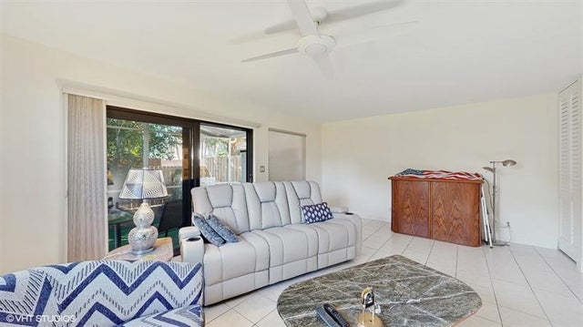 3 of 21 - 2113 Ne 11th Ave 2113, Wilton Manors, FL