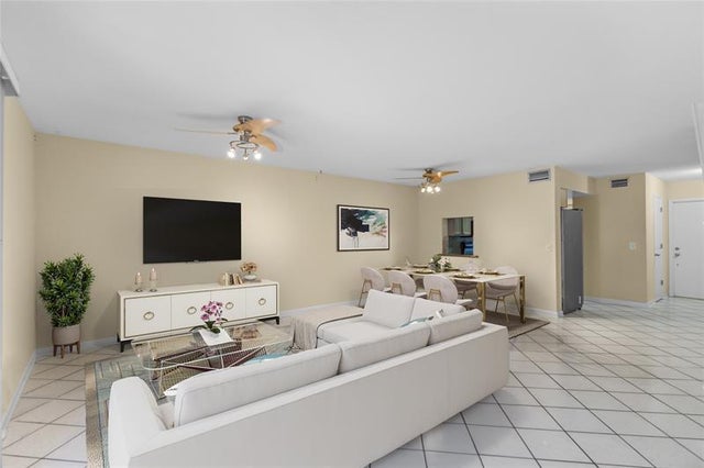 3 of 34 - 2520 Van Buren St 4, Hollywood, FL