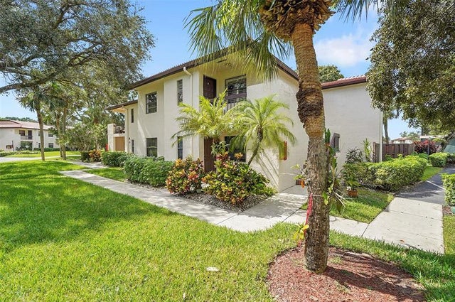 1 of 52 - 7951 Eastlake Dr D, Boca Raton, FL