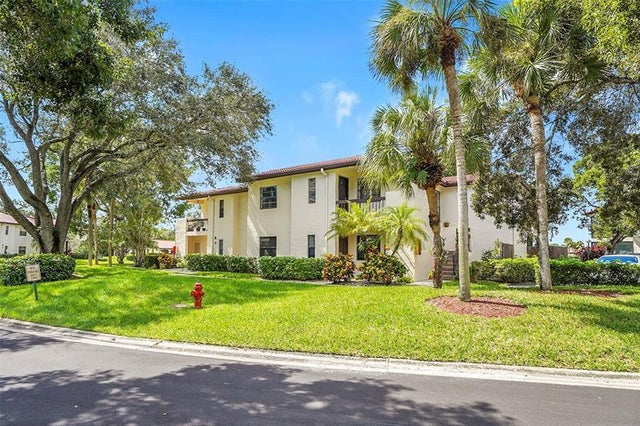 2 of 52 - 7951 Eastlake Dr D, Boca Raton, FL