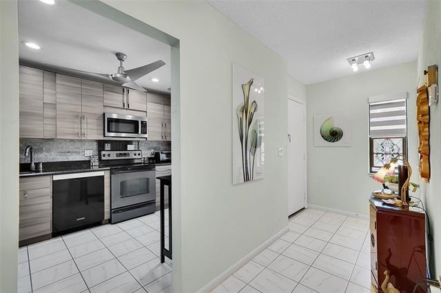 4 of 52 - 7951 Eastlake Dr D, Boca Raton, FL