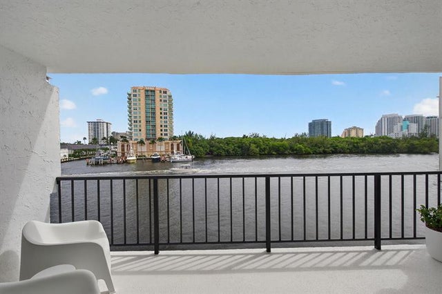 2 of 82 - 936 Intracoastal Dr 3c, Fort Lauderdale, FL