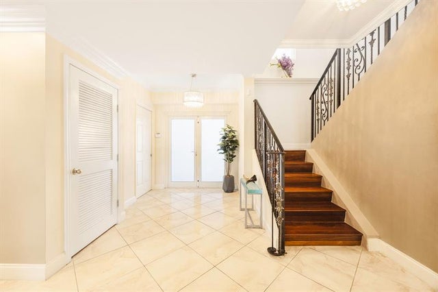 5 of 40 - 615 Bayshore Dr 105, Fort Lauderdale, FL