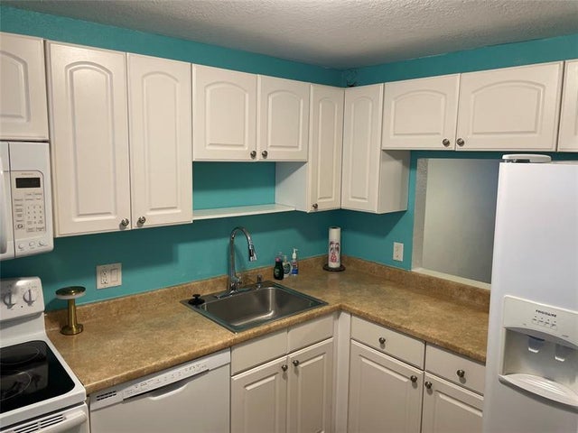 3 of 9 - 7837 Golf Circle Dr 106, Margate, FL