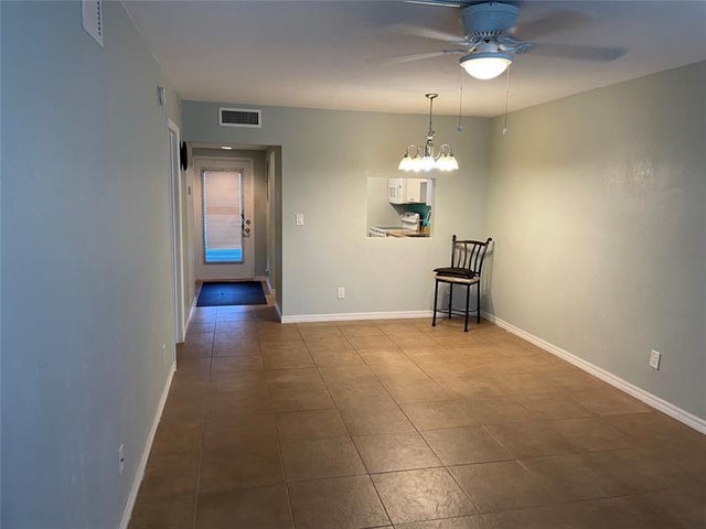 5 of 9 - 7837 Golf Circle Dr 106, Margate, FL