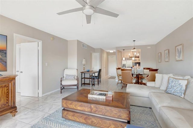 4 of 45 - 390 N Federal Hwy 202, Deerfield Beach, FL