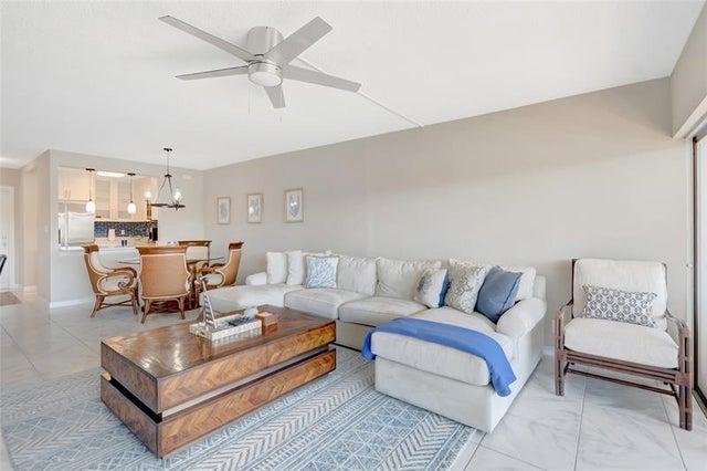 5 of 45 - 390 N Federal Hwy 202, Deerfield Beach, FL