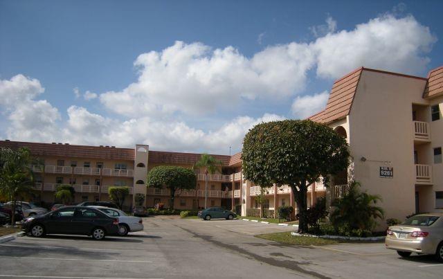 2 of 28 - 9261 Sunrise Lakes Blvd 112, Sunrise, FL