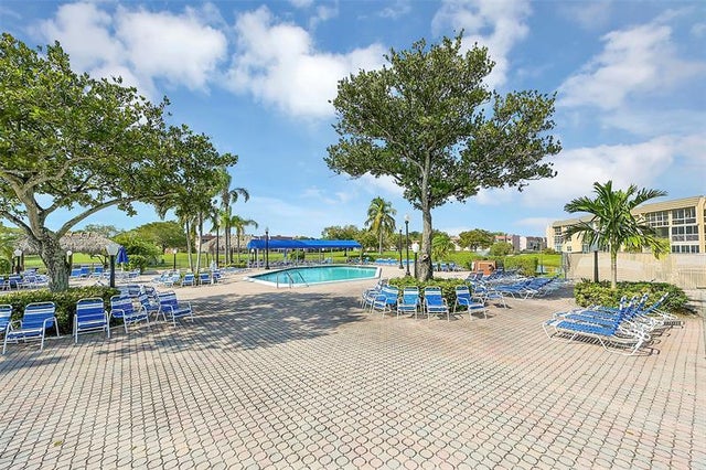 5 of 28 - 9261 Sunrise Lakes Blvd 112, Sunrise, FL