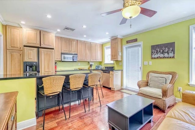4 of 13 - 327 Connecticut St 21, Hollywood, FL