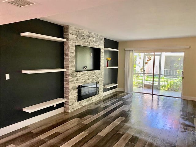 1 of 8 - 636 Nw 13th St 17, Boca Raton, FL