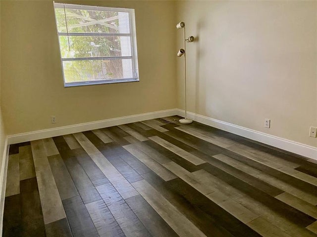 5 of 8 - 636 Nw 13th St 17, Boca Raton, FL