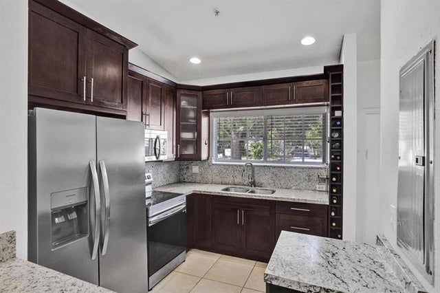2 of 31 - 3866 Sw 48th Ave, Hollywood, FL