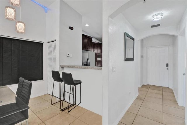5 of 31 - 3866 Sw 48th Ave, Hollywood, FL