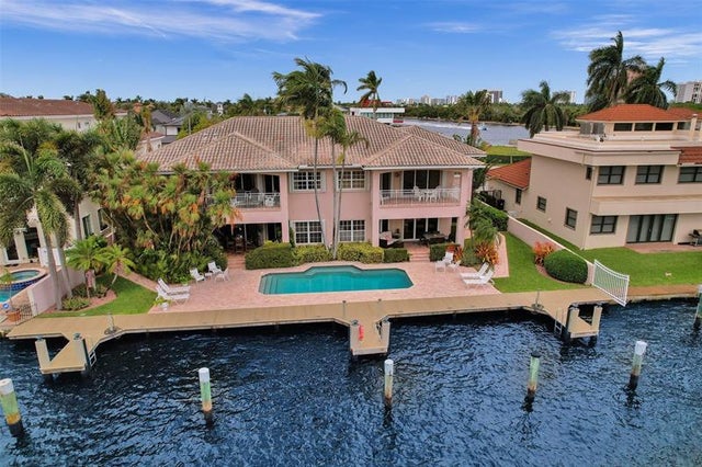 2 of 7 - 2770 Ne 15th 201, Fort Lauderdale, FL