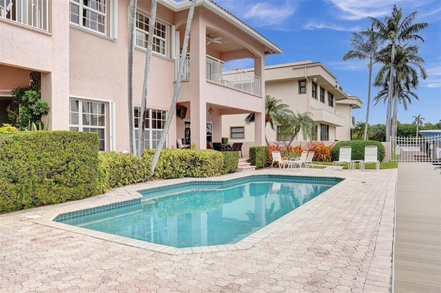 3 of 7 - 2770 Ne 15th 201, Fort Lauderdale, FL