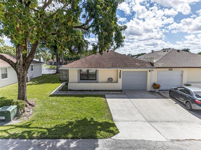 4916 Luqui Ct 26a, West Palm Beach