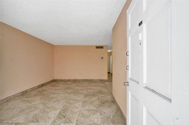 4 of 25 - 2010 Fillmore St 202, Hollywood, FL