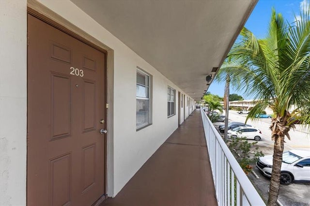2 of 29 - 7200 Nw 5th Pl 203, Margate, FL