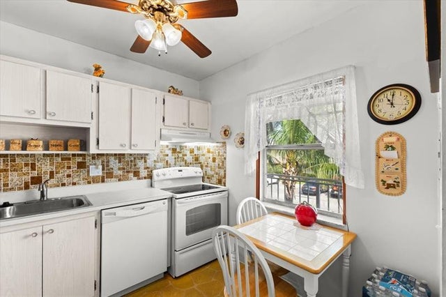 5 of 29 - 7200 Nw 5th Pl 203, Margate, FL