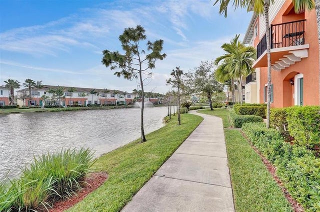 3 of 54 - 228 Sw 6th Ct 228, Pompano Beach, FL