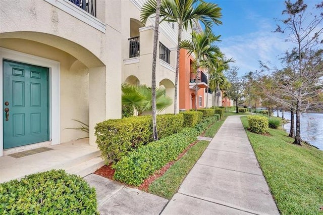 4 of 54 - 228 Sw 6th Ct 228, Pompano Beach, FL