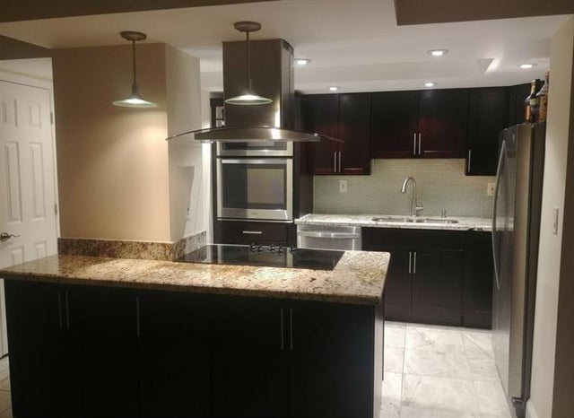 4 of 8 - 2655 Collins Av 602, Miami Beach, FL