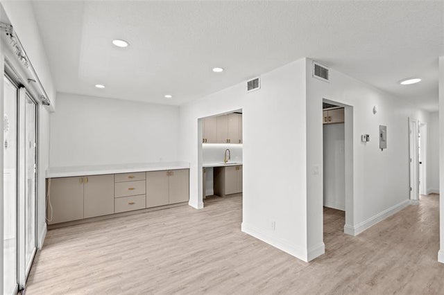 3 of 19 - 204 Mansfield 204, Boca Raton, FL