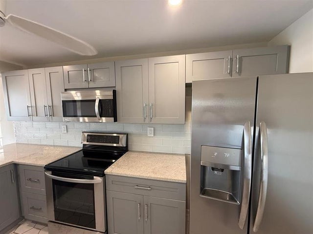 3 of 10 - 9 Royal Palm Way 6040, Boca Raton, FL