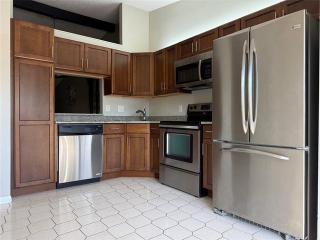 3 of 15 - 1027 Green Pine Blvd C, West Palm Beach, FL