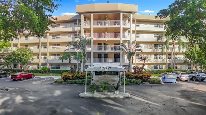 545 Oaks Ln 410, Pompano Beach
