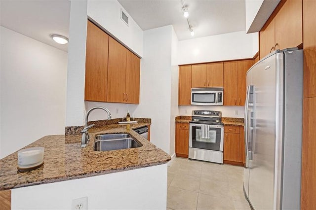 2 of 31 - 1830 Radius Dr 1317, Hollywood, FL