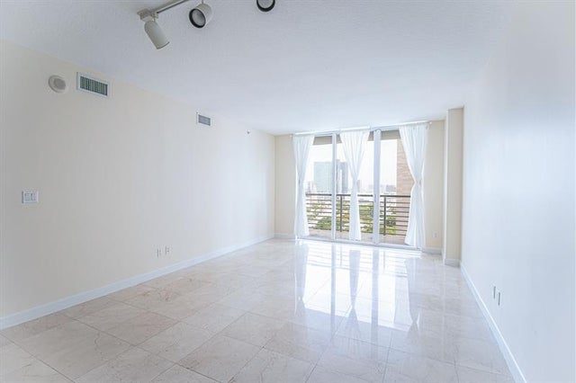 4 of 75 - 335 S Biscayne Blvd 2400, Miami, FL
