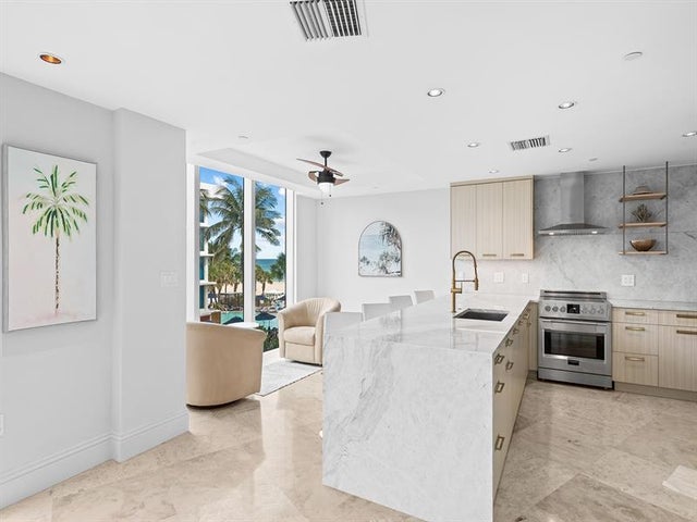 2 of 34 - 1200 Holiday Dr 208, Fort Lauderdale, FL