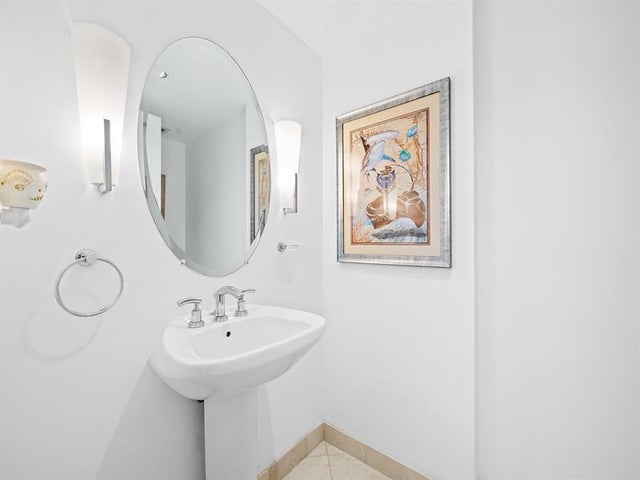 5 of 34 - 1200 Holiday Dr 208, Fort Lauderdale, FL