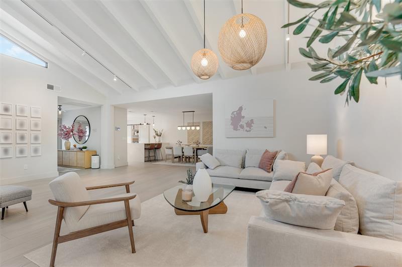 8569 Casa Del Lago, Boca Raton