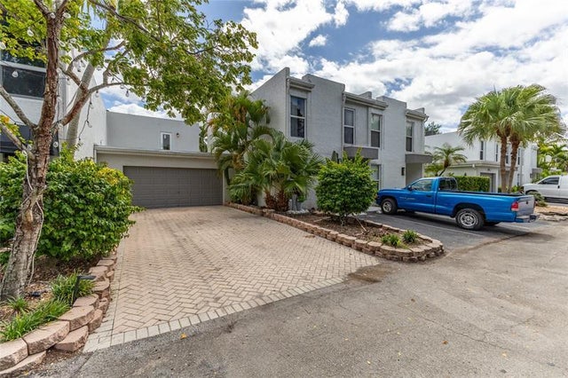 3 of 38 - 657 Cypress Ln 26a, Fort Lauderdale, FL