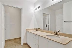 4 of 17 - 2100 Van Buren St 215, Hollywood, FL